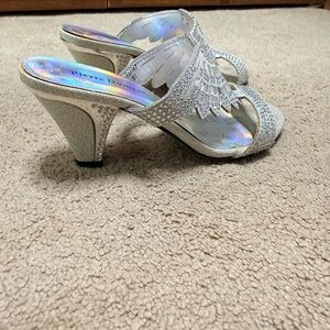 Pierre Dumas Glittering Silver Heels